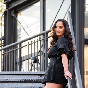 Meet your Posher, Josette